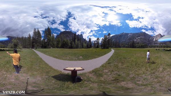 【360° VR】UFO袭击约塞米蒂国家公园