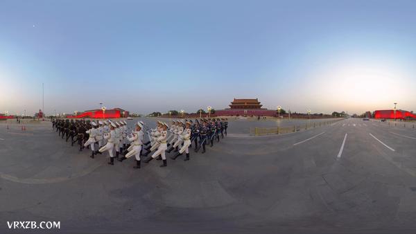 【360° VR】不用起早排队 “C位”看天安门升国旗