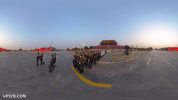 【360° VR】不用起早排队 “C位”看天安门升国旗