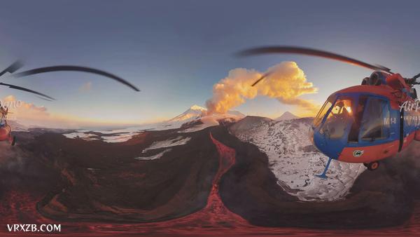 【360° VR】俄罗斯堪察加半岛的Plosky Tolbachik火山爆发，4K航拍视频